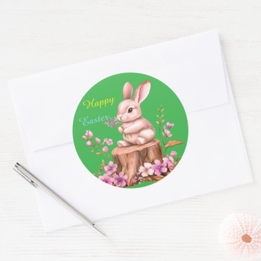 Adorable Easter Bunny on Tree Stump Sticker ラウンドシール (封筒)