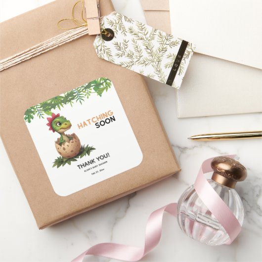 Adorable Kawaii Baby Dinosaur Hatching スクエアシール (ギフト)