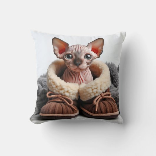 adorable kitten sphinx in pantoufles クッション (正面)