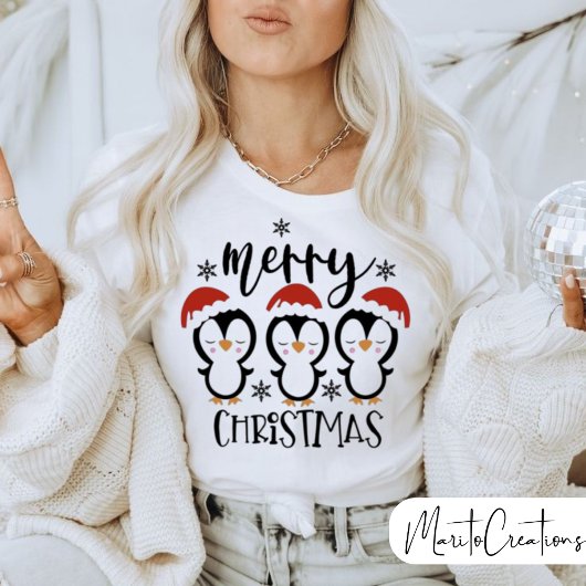 Adorable Merry Christmas Penguins, Perfect Gift! Tシャツ