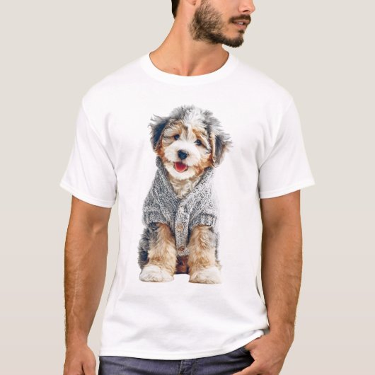 Adorable Puppy in Cozy Grey Knitted Sweater Tシャツ (正面)