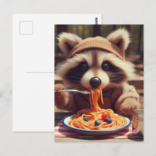 Adorable Raccoon Eats Spaghetti ポストカード (正面/裏面)