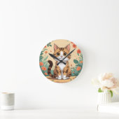 Adorable Tabby Cat in Blossom Garden 8" Round Acry ラウンド壁時計 (ホーム)