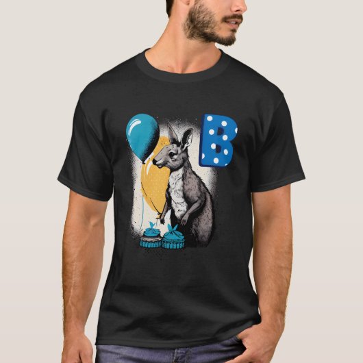 Adorable Wallaby With Capital Initial B Tシャツ (正面)