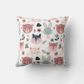 Adorable Woodland Creatures With Hearts クッション (裏面)