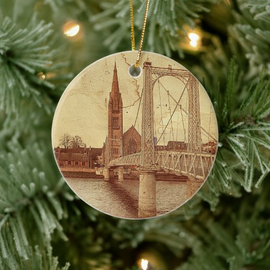 Adorno De Ceramica The Bouncy Bridge (インバネス – セラミックオーナメント (ツリー)