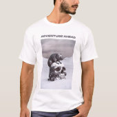Adventure Ahead. Rat on skull in snow Tシャツ (正面)