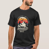 Adventure Await  Wilderness Camping Tシャツ (正面)