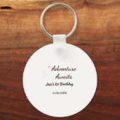 Adventure awaits 1st birthday name date planeretro キーホルダー (正面)
