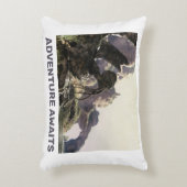 Adventure Awaits. Fantasy landscape アクセントクッション (正面(垂直))