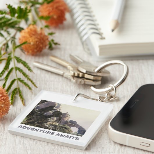Adventure Awaits. Fantasy landscape キーホルダー (正面右)