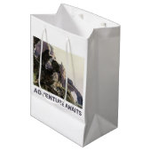 Adventure Awaits. Fantasy landscape ミディアムペーパーバッグ (正面アングル)