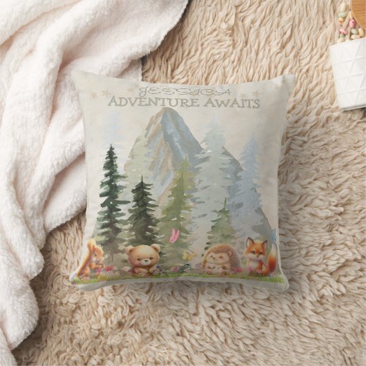 Adventure Awaits Personalized Rustic Forest Animal クッション (ブランケット)