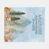 Adventure Awaits Personalized Woodland Animal Gift フリースブランケット (正面(横))