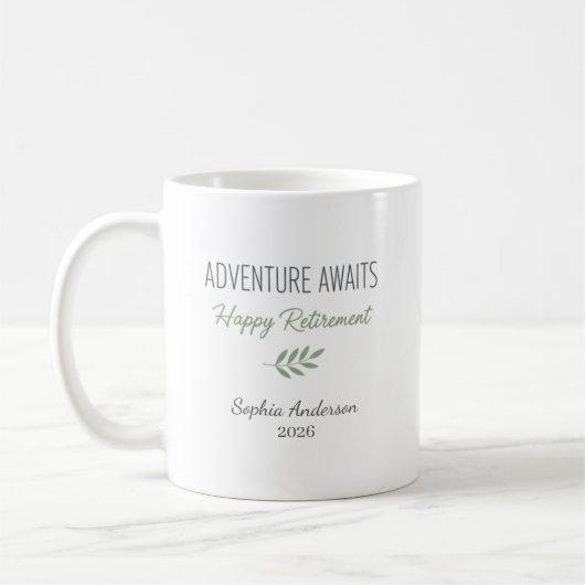 Adventure Awaits Retirement Personalized コーヒーマグカップ (左)