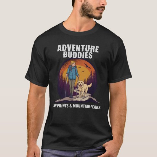 Adventure Buddies Dog Hiking & Mountain Sunset Tシャツ (正面)