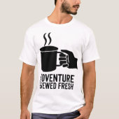 Adventure Coffee Mug Logo Outdoor Camping Design Tシャツ (正面)