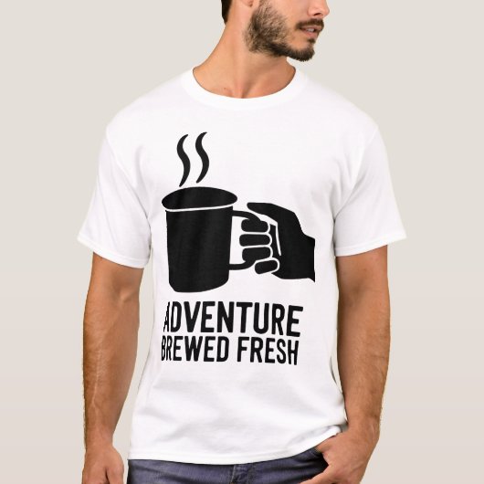Adventure Coffee Mug Logo Outdoor Camping Design Tシャツ (正面)