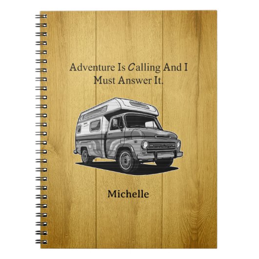 Adventure Is Calling I Must Answer Explore Outdoor ノートブック (正面)