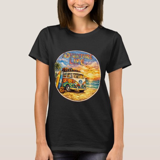Adventure Life Retro Hippie Beach Sunset Graphic Tシャツ (正面)