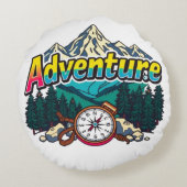 Adventure Mountain – Outdoor Hiking Nature Design  ラウンドクッション (裏面)