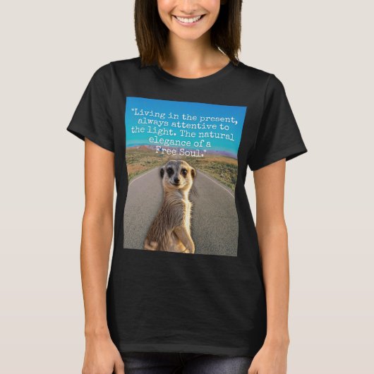 Adventurous Meerkat Living Tシャツ (正面)
