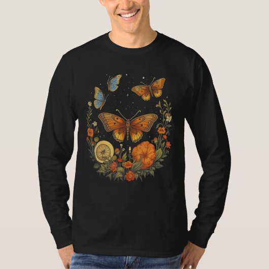 Aesthetic Butterflies Moon Motifs Butterfly With F Tシャツ (正面)