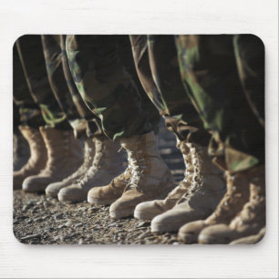 Afghan National Army Air Corpの兵士 マウスパッド