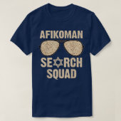 Afikoman Search Squad Funny Passover Seder Sunglas Tシャツ (デザイン正面)