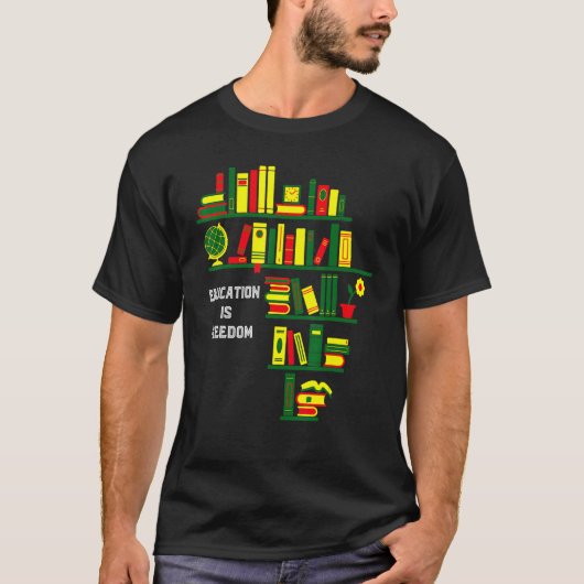 Africa Education Is Freedom Library Book Lover Bla Tシャツ (正面)
