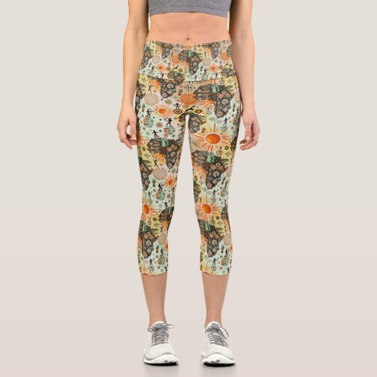 Africa Map Decorative Tribal Elements Pattern カプリレギンス (正面)