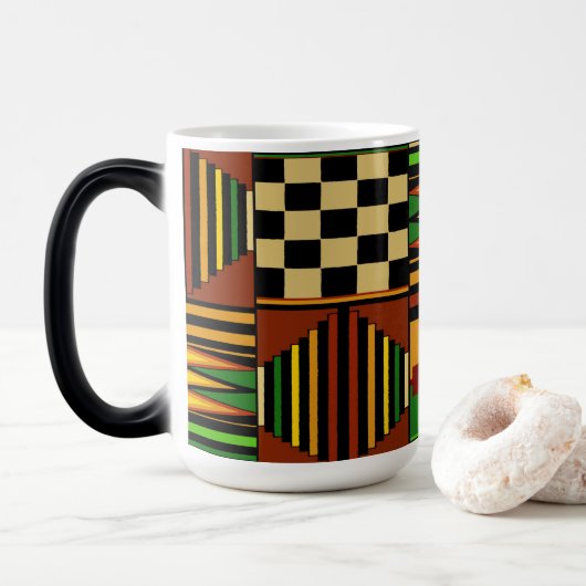 African Royal Kente Cloth Design モーフィングマグカップ (ドーナツ)