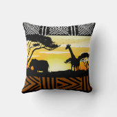 African Safari Scene Throw Pillow クッション (裏面)