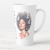 Afro Beauty with Butterflies – Watercolor Portrait カフェラテマグ (右)