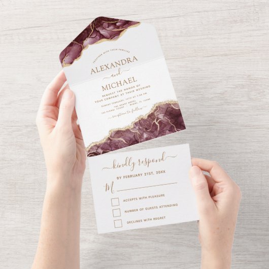 Agate Burgundy金ゴールド結婚のエレガントRSVPモダン オールインワン招待状 (貼ってはがせる)