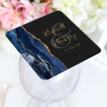 Agate Geodeスクリプトネイビーブルー金ゴールドダーク結婚ズ スクエアペーパーコースター<br><div class="desc">このエレガントコモダンースターは、金ゴールドグリッターでトリミングされたネイビーの水色のアゲイトデザインフェイクを備えている。木炭の灰色の背景に簡単にカスタマイズ金ゴールドの色の文字は、大きな中の灰色のアンパサンドの上に書の筆跡の新郎新婦の名前と。</div>