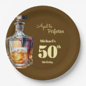 Aged to Perfection Men's 50th Whiskey Birthday ペーパープレート (正面)