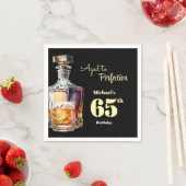 Aged to Perfection Men's 65th Whiskey Birthday スタンダードカクテルナプキン (インサイチュ)
