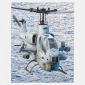 AH-1Wコブラすごいー フリースブランケット (正面)