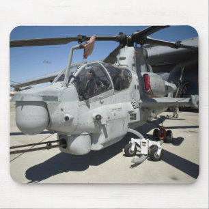 AH-1Zによってすごいコブラの攻撃用ヘリコプター マウスパッド