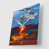AH-1Zバイパー スクエア壁時計 (傾斜)