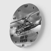 AH-1Zバイパー ラージ壁時計 (傾斜)