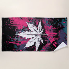 Ahornblatt Grunge Art in Pink und Türkis ビーチタオル