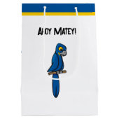 Ahoy Matey Pirate Parrot Cartoon, Funny Macaw Bird ミディアムペーパーバッグ (裏面)