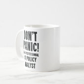 AIポリシーアナリスト コーヒーマグカップ (正面左)