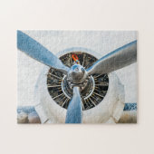 Aircraft Engine And Blue Propeller ジグソーパズル (横)