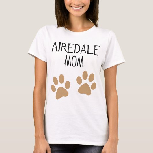 airdaleのお母さんの大きいpawprints tシャツ (正面)