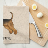 Airedale Terrierかわいい漫画の犬と名前ベージュ キッチンタオル (四つ折り)