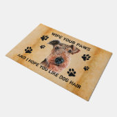 Airedale Terrierの水のおもしろいカラーを拭く ドアマット (アングル)