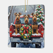 Airedale Terrier Christmas Red Truck Holiday セラミックオーナメント (左)
